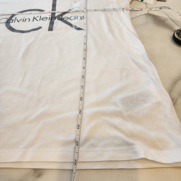 Calvin Klein, NWTO, Women's  white t-shirt. Size Large. - Picture 14 of 16